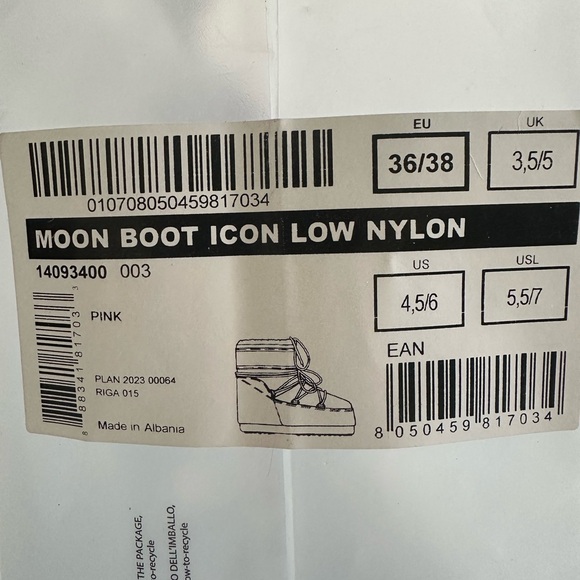 Moon Boot pink Snow Boots